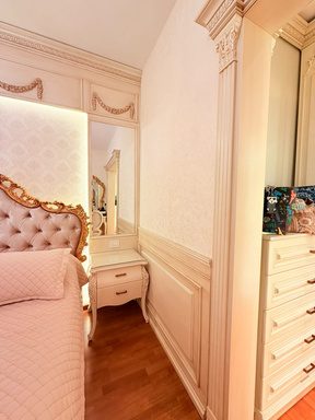 Executed bed
